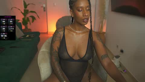 Snapshot of evajacksss_ chatting on December 10, 9:22 pm evajacksss_ online show from December 10, 9:22 pm