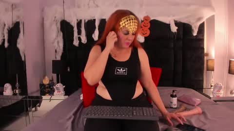 Eva  online show from October 18, 1:01 pm