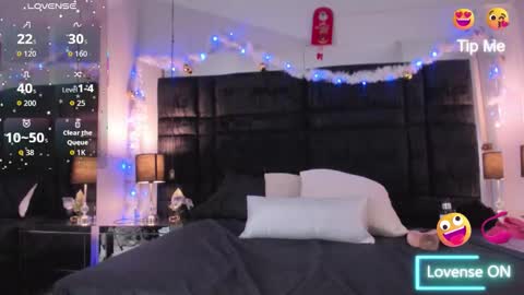 Eva  online show from November 18, 11:58 am