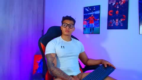 EVAN GREY online show from October 15, 6:46 am