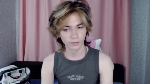 evan_reinhart online show from October 2, 6:37 pm