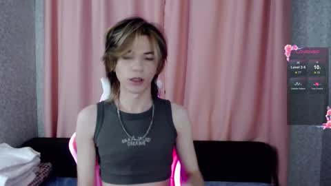 evan_reinhart online show from October 8, 10:07 pm