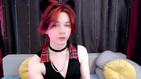 evan_reinhart online show from November 30, 8:02 pm