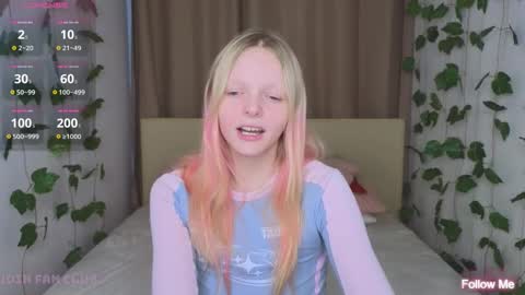 Snapshot of evangel1ne chatting on February 2, 9:51 am evangel1ne online show from February 2, 9:51 am