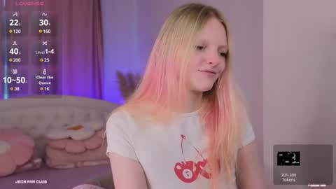 Snapshot of evangel1ne chatting on March 9, 5:33 am evangel1ne online show from March 9, 5:33 am