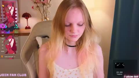 Snapshot of evangel1ne chatting on November 29, 12:13 am evangel1ne online show from November 29, 12:13 am