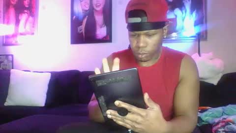 evanschris2048 online show from March 9, 1:48 pm