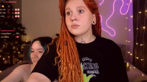 Snapshot of evaredmooon chatting on December 16, 10:31 am Moon online show from December 16, 10:31 am