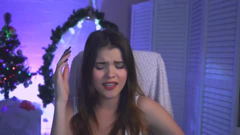 Snapshot of evathopson chatting on December 25, 11:22 am Eva next stream - - 1600 UTC2000 online show from December 25, 11:22 am