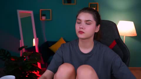 Snapshot of evathopson chatting on January 24, 7:07 pm Eva next stream - - 1600 UTC2000 online show from January 24, 7:07 pm