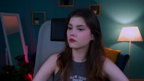 Snapshot of evathopson chatting on January 26, 12:01 pm Eva next stream - - 1600 UTC2000 online show from January 26, 12:01 pm