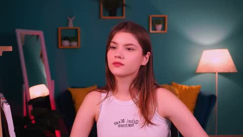 Snapshot of evathopson chatting on February 9, 3:45 pm Eva next stream - - 1600 UTC2000 online show from February 9, 3:45 pm