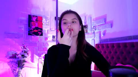 Snapshot of evathopson chatting on February 13, 6:48 pm Eva next stream - - 1600 UTC2000 online show from February 13, 6:48 pm