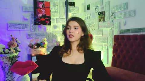 Snapshot of evathopson chatting on February 14, 3:05 pm Eva next stream - - 1600 UTC2000 online show from February 14, 3:05 pm