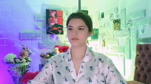 Snapshot of evathopson chatting on February 19, 7:16 pm Eva next stream - - 1600 UTC2000 online show from February 19, 7:16 pm