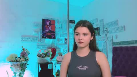 Snapshot of evathopson chatting on March 1, 12:12 pm Eva next stream - - 1600 UTC2000 online show from March 1, 12:12 pm