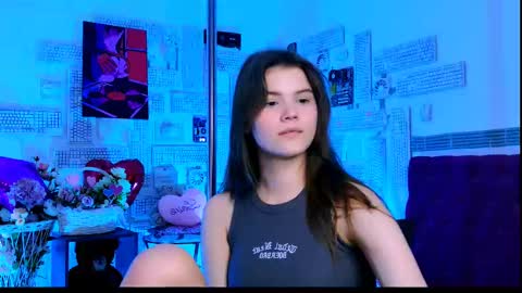 Snapshot of evathopson chatting on March 6, 7:14 am Eva next stream - - 1600 UTC2000 online show from March 6, 7:14 am