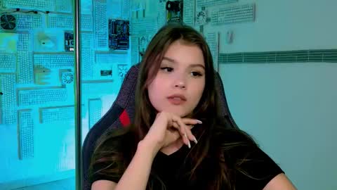 Snapshot of evathopson chatting on September 26, 12:09 pm Eva next stream - - 1600 UTC2000 online show from September 26, 12:09 pm