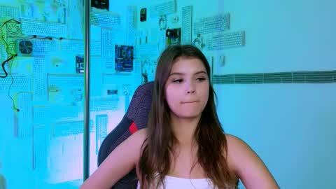 Snapshot of evathopson chatting on September 30, 11:04 am Eva next stream - - 1600 UTC2000 online show from September 30, 11:04 am