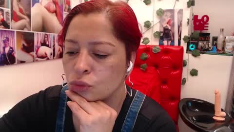 Eva Twiss online show from March 10, 11:42 am