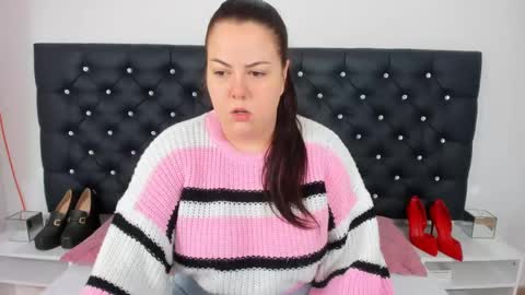 Snapshot of evawetdream chatting on December 5, 5:37 am Eva online show from December 5, 5:37 am