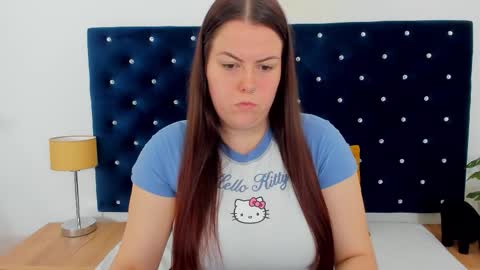 Snapshot of evawetdream chatting on October 23, 6:02 am Eva online show from October 23, 6:02 am