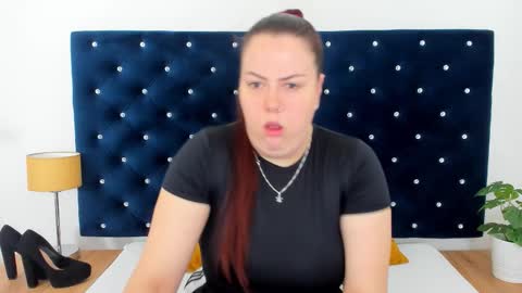 Snapshot of evawetdream chatting on October 27, 6:39 am Eva online show from October 27, 6:39 am