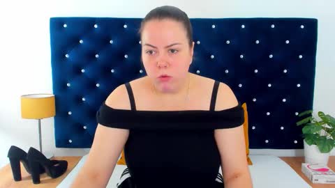 Snapshot of evawetdream chatting on November 4, 6:56 am Eva online show from November 4, 6:56 am