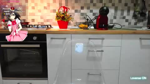 eveeevian online show from September 29, 5:18 pm