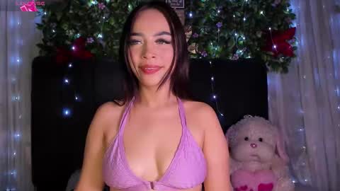 Snapshot of evelin888 chatting on December 13, 8:36 pm evelin888 online show from December 13, 8:36 pm