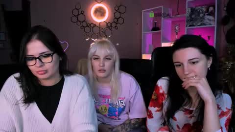 evelina online show from November 19, 8:31 pm