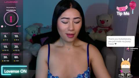 Evelyn online show from December 2, 4:02 pm