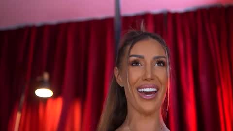 Evelyn online show from November 8, 7:34 pm