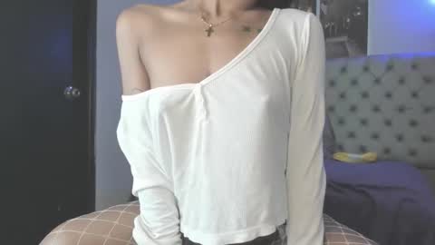 evelyn_jones__ online show from October 8, 12:47 pm