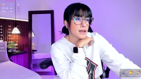 Snapshot of evelyn_samantha chatting on November 12, 2:12 am evelyn online show from November 12, 2:12 am