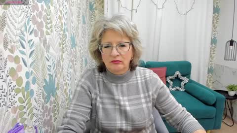 Evelyn online show from January 5, 4:58 am