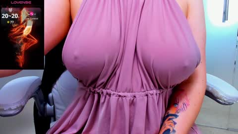 evelyne_rose online show from January 18, 8:52 am