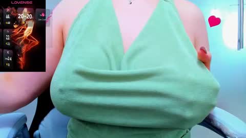 evelyne_rose online show from February 20, 9:33 am