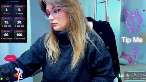 evelyne_rose online show from October 10, 5:17 am