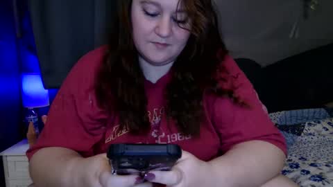 Evelyn Vanderbilt online show from November 25, 1:55 pm