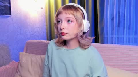 Forget me not eve on CB online show from October 21, 11:22 am