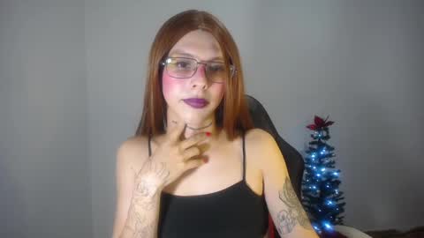 Snapshot of evi_kitty chatting on December 27, 9:00 pm Evi online show from December 27, 9:00 pm