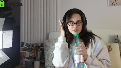 Snapshot of evi_woow chatting on January 4, 8:16 pm evi_woow online show from January 4, 8:16 pm