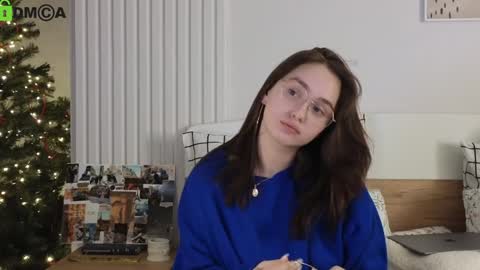 Snapshot of evi_woow chatting on January 8, 12:49 am evi_woow online show from January 8, 12:49 am