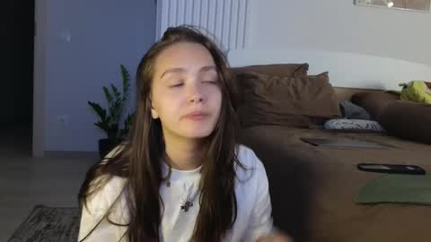 Snapshot of evi_woow chatting on September 8, 9:47 pm evi_woow online show from September 8, 9:47 pm