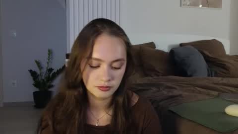 Snapshot of evi_woow chatting on September 10, 9:04 pm evi_woow online show from September 10, 9:04 pm