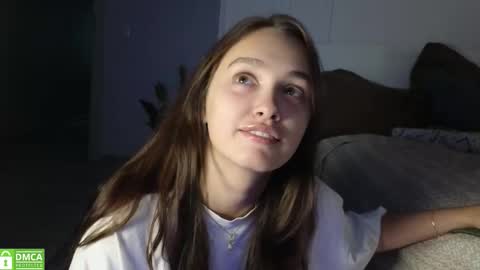 Snapshot of evi_woow chatting on September 23, 7:28 pm evi_woow online show from September 23, 7:28 pm