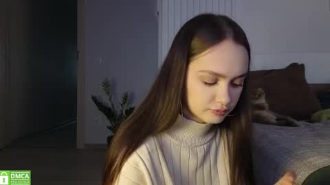 Snapshot of evi_woow chatting on October 16, 8:32 pm evi_woow online show from October 16, 8:32 pm