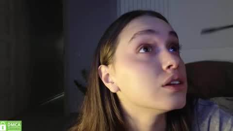 Snapshot of evi_woow chatting on October 17, 9:39 pm evi_woow online show from October 17, 9:39 pm