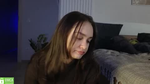 Snapshot of evi_woow chatting on November 9, 9:13 pm evi_woow online show from November 9, 9:13 pm